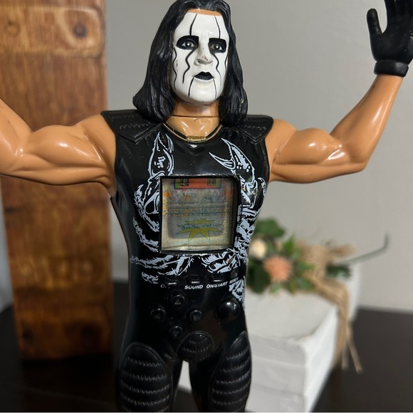 WCW Sting Power Fighters Handheld Game - Picture 1 of 5